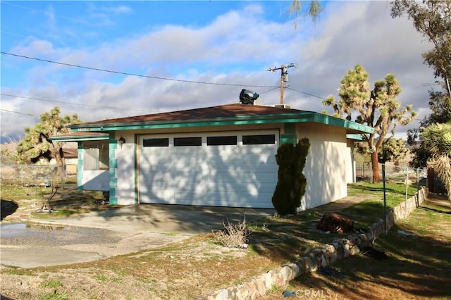 57136 Navajo Trl, Yucca Valley, CA 92284 - view of detached garage
