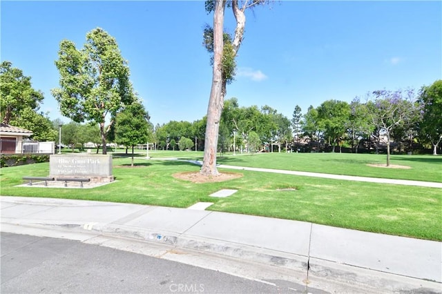 9 Aberdeen St, Irvine, CA 92620 - view of home's community with a yard