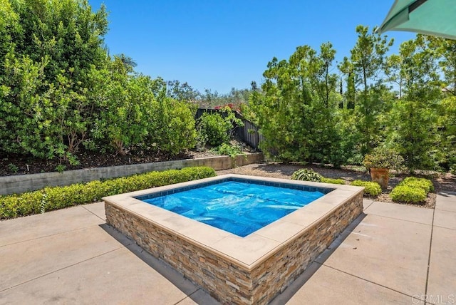 16210 Bluestar Way, San Diego, CA 92127 - view of swimming pool with an in-ground hot tub and a patio area