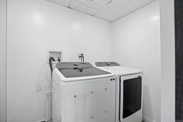 4862 Kesling Ct, San Diego, CA 92117 - laundry area featuring washer and dryer