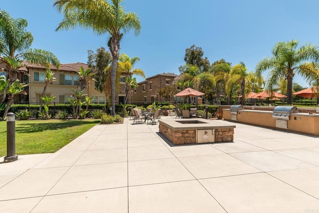 10667 Golden Willow Unit 152, San Diego, CA 92130 - view of community featuring exterior kitchen, a patio area, and a residential view