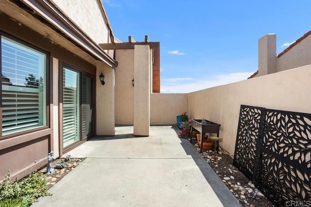 2072 Golden Circle Dr, Escondido, CA 92026 - view of patio / terrace