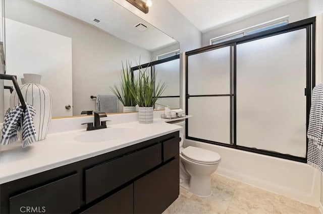 3920 Roxbury Dr, Hemet, CA 92545 - full bath with vanity and bath / shower combo with glass door