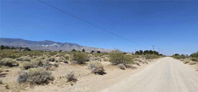 800 Desert View Rd, Lucerne Valley, CA 92356
