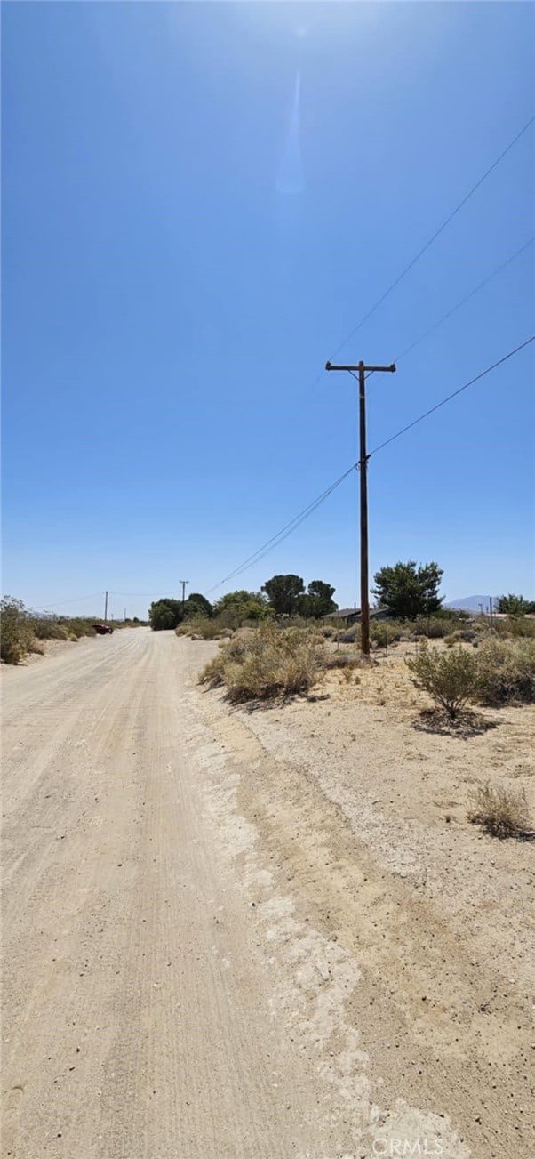800 Desert View Rd, Lucerne Valley, CA 92356