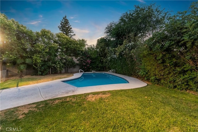 6330 N Wilson Ave, Fresno, CA 93704 - outdoor pool with a fenced backyard