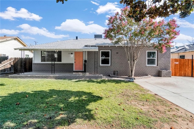 3525 E Hammond Ave, Fresno, CA 93703 - photo 1