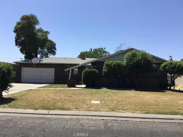 2911 Tahoe Dr, Merced, CA 95340 - single story home with an attached garage, a front yard, and driveway