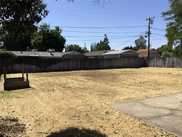 2911 Tahoe Dr, Merced, CA 95340 - view of yard