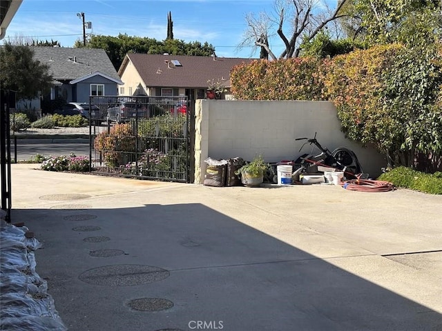 6914 Andasol Ave, Van Nuys, CA 91406 - view of patio with a gate