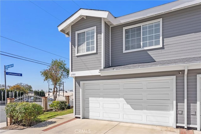 11521 Double Eagle Dr, Whittier, CA 90604 - garage with driveway