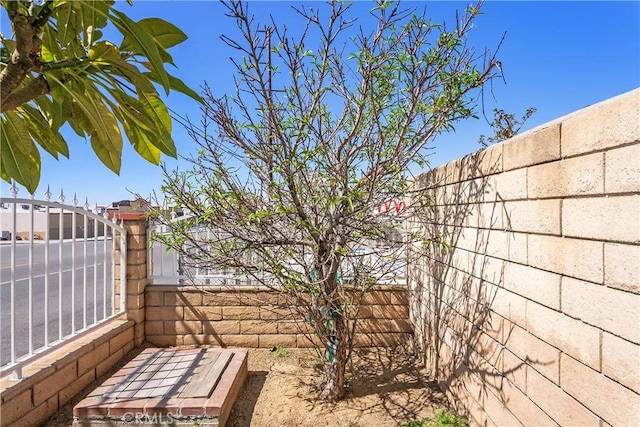 11521 Double Eagle Dr, Whittier, CA 90604 - fenced yard with a gate