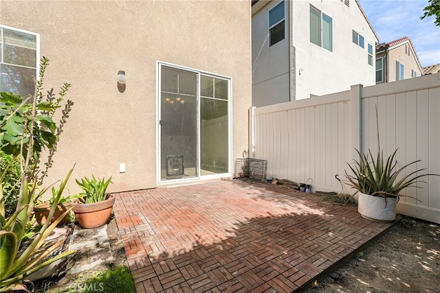 7600 N Courage Way, Van Nuys, CA 91405 - view of patio / terrace