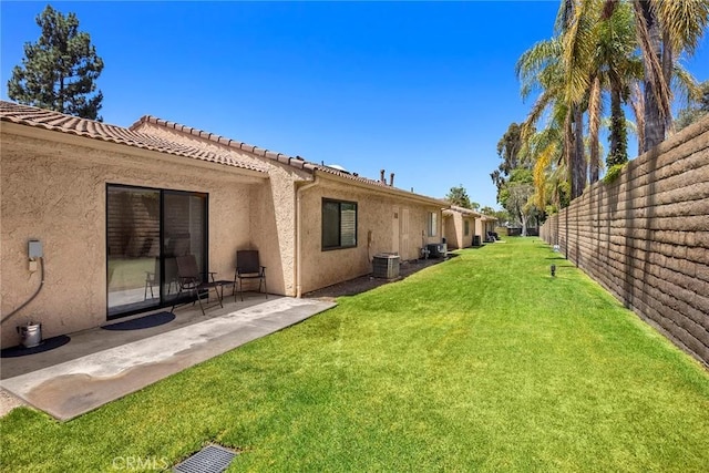 4692 Lakeview Ave Unit 8, Yorba Linda, CA 92886 - view of yard featuring a patio