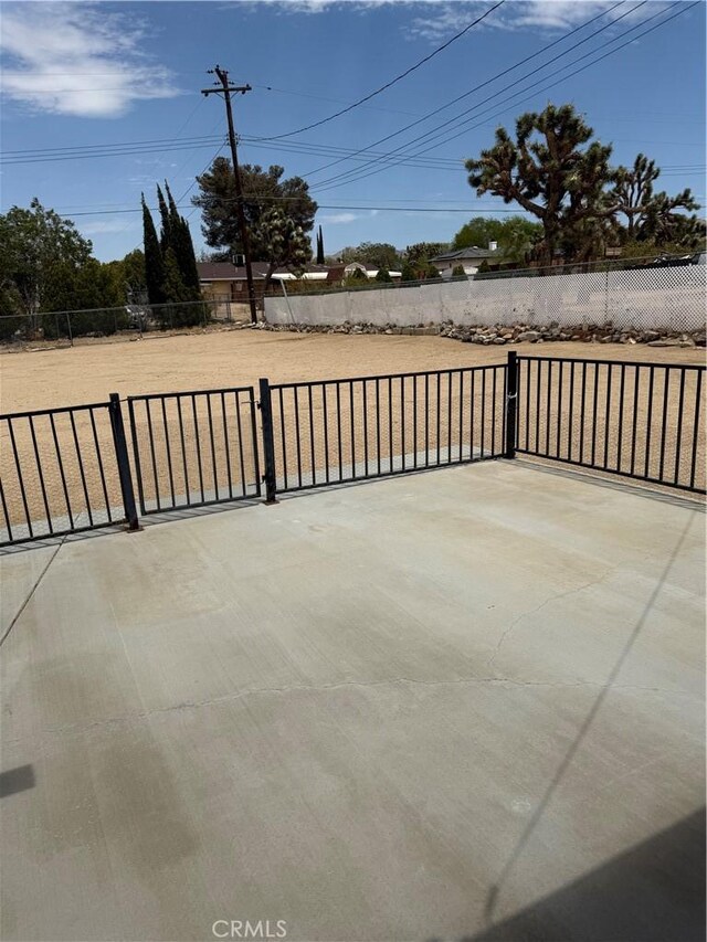 7395 Sage Ave, Yucca Valley, CA 92284 - view of patio