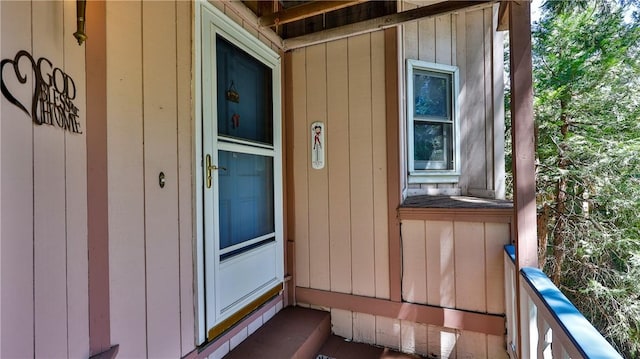 24083 Cresta Dr, Crestline, CA 92325 - view of exterior entry