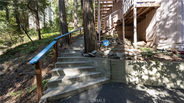 24083 Cresta Dr, Crestline, CA 92325 - view of stairway
