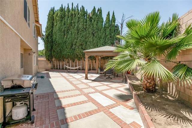 15521 Sandra Ln, Sylmar, CA 91342 - fenced backyard with a gazebo and a patio area
