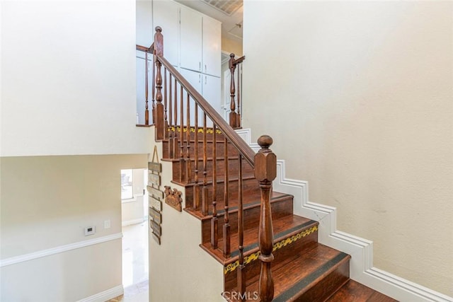 15521 Sandra Ln, Sylmar, CA 91342 - stairway with baseboards