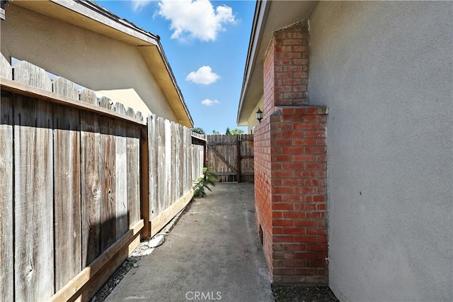 457 Brian Ct, Merced, CA 95348 - view of side of home with stucco siding