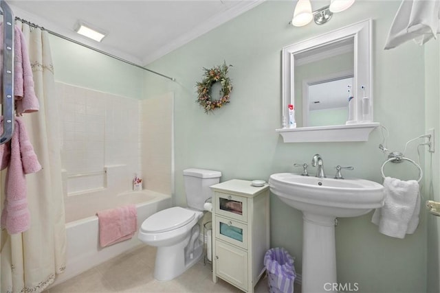 28201 Stallion Springs Dr, Tehachapi, CA 93561 - full bathroom featuring ornamental molding, shower / bath combination with curtain, and tile patterned floors