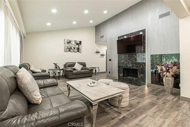15409 Wyandotte St, Van Nuys, CA 91406 - photo 18
