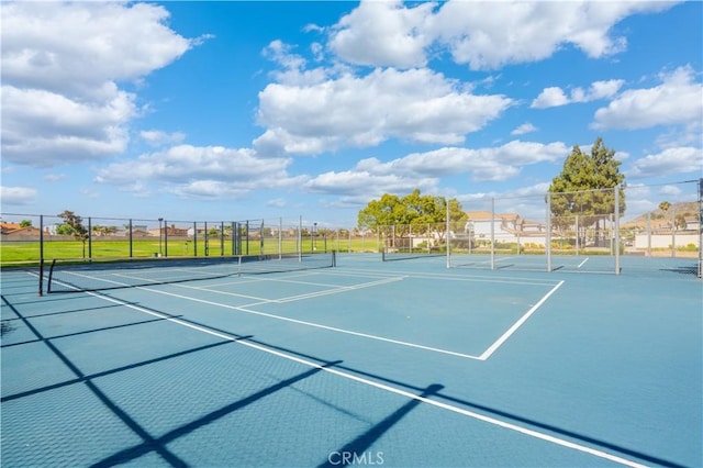 15965 Peach Tree Ln, Fontana, CA 92337 - view of tennis court featuring community basketball court
