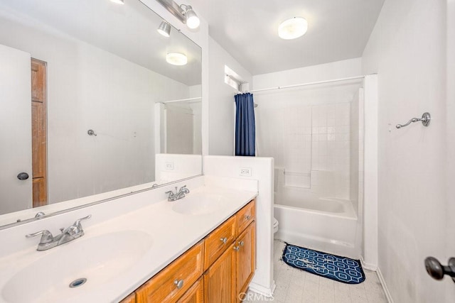 27625 Primrose Ln, Castaic, CA 91384 - full bath featuring double vanity and shower / bath combo