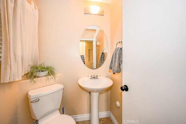 27625 Primrose Ln, Castaic, CA 91384 - half bath featuring toilet and baseboards