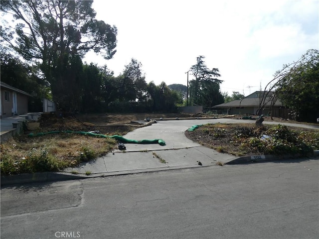 1532 Meadowbrook Rd, Altadena, CA 91001 - photo 13