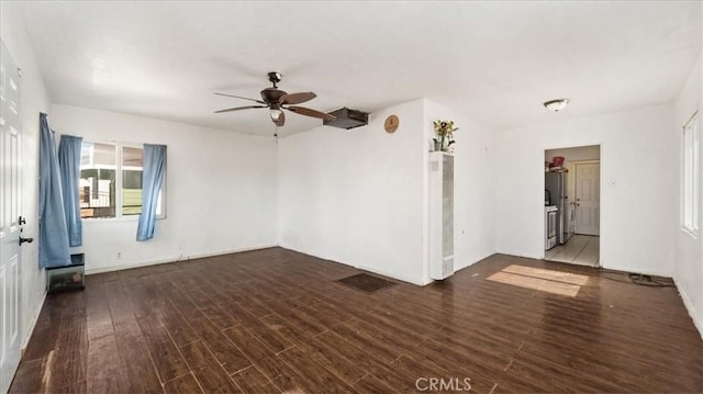 533 E Fredricks St, Barstow, CA 92311 - unfurnished room featuring wood finished floors and a ceiling fan