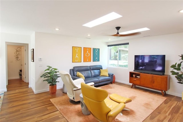 170 Avenida Majorca Unit A, Laguna Woods, CA 92637 - living area with a skylight, light wood finished floors, a ceiling fan, and recessed lighting