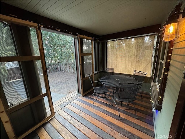 1355 N Gordon St, Pomona, CA 91768 - sunroom / solarium with outdoor dining space
