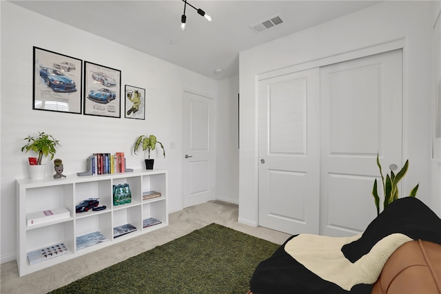 1768 Camellia Ln, Redlands, CA 92374 - living area featuring light carpet
