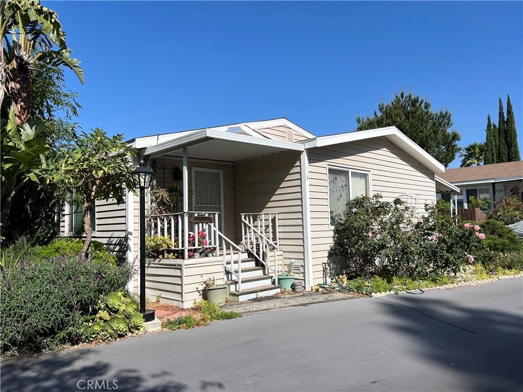1113 Mohawk Unit 112, Topanga, CA 90290 - view of front of home featuring covered porch