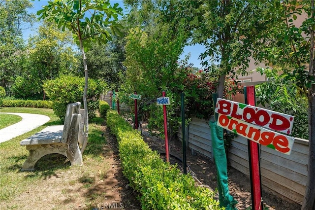 22501 Marilla St, Chatsworth, CA 91311 - surrounding community