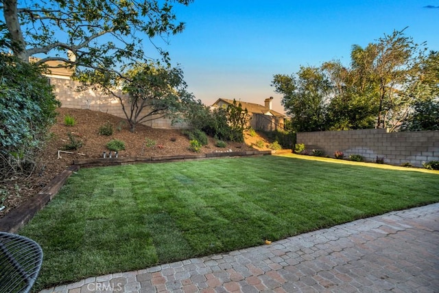 24186 Matthew Pl, Newhall, CA 91321 - view of fenced backyard