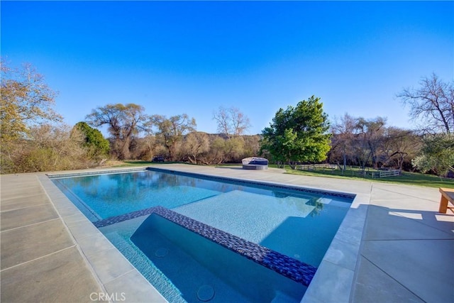 2166 Lopez Dr, Arroyo Grande, CA 93420 - view of swimming pool featuring a pool with connected hot tub