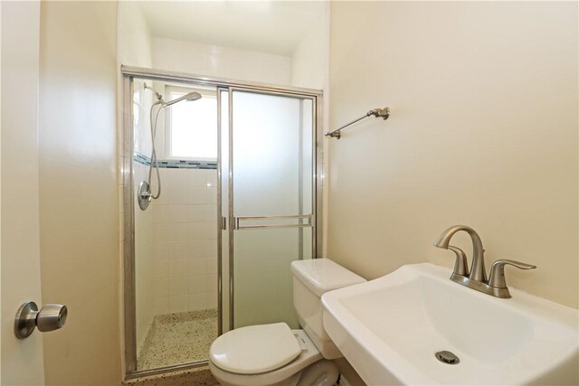 1116 N Center St, Orange, CA 92867 - full bath with a sink and a shower stall