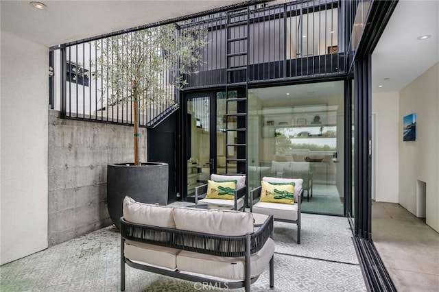2821 Alma Ave, Manhattan Beach, CA 90266 - view of patio featuring an outdoor living space