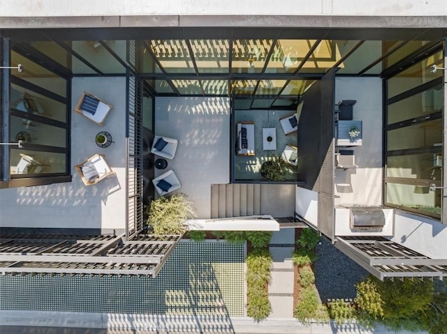2821 Alma Ave, Manhattan Beach, CA 90266 - property entrance