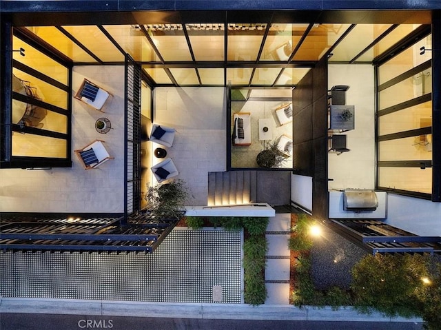 2821 Alma Ave, Manhattan Beach, CA 90266 - view of patio / terrace
