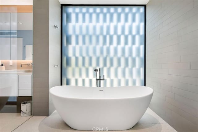 2821 Alma Ave, Manhattan Beach, CA 90266 - bathroom with vanity and a freestanding bath