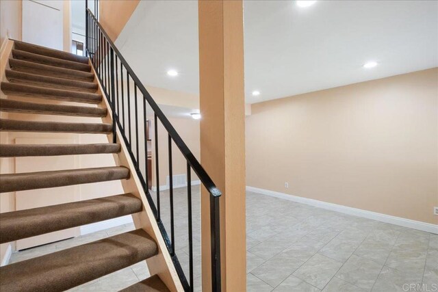 955 Amistad Pl Unit C, El Cajon, CA 92019 - stairway with recessed lighting