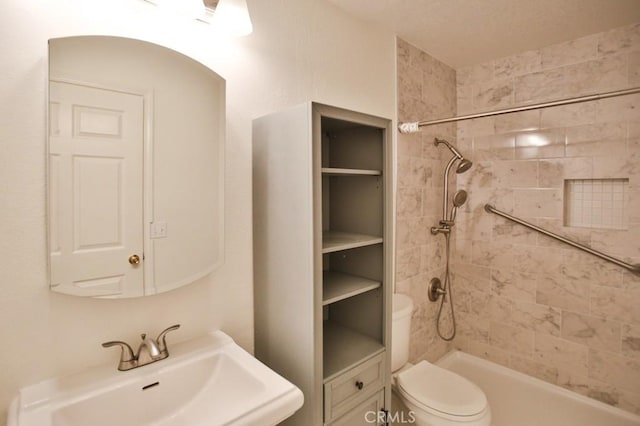 11600 Warner Ave Unit 428, Fountain Valley, CA 92708 - full bathroom featuring a sink and tiled shower