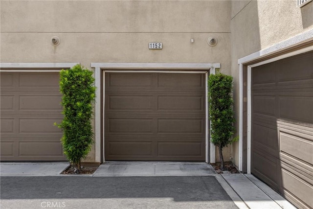 1152 Newberry Ln, Claremont, CA 91711 - view of garage