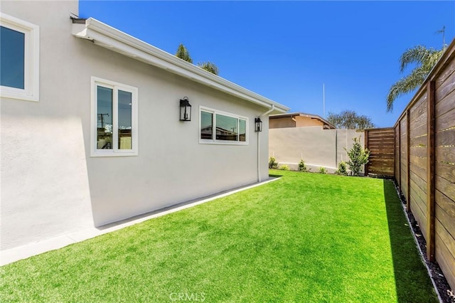 245 Surf Pl, Seal Beach, CA 90740 - view of fenced backyard