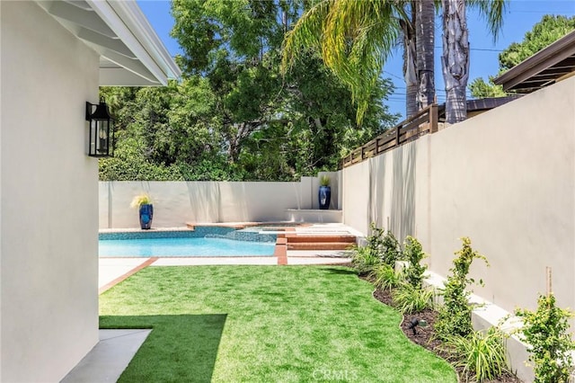 245 Surf Pl, Seal Beach, CA 90740 - view of fenced backyard