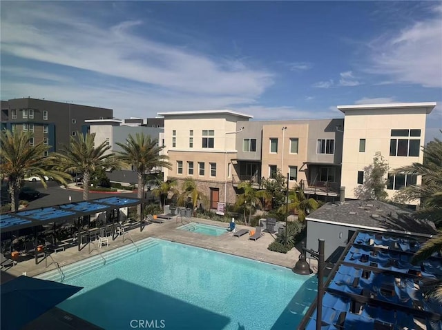 253 Steely, Irvine, CA 92614 - community pool with a community hot tub and a patio area