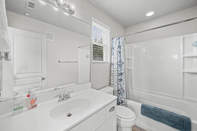 835 Harbor Cliff Way Unit 286, Oceanside, CA 92054 - full bath featuring vanity and shower / bath combo with shower curtain